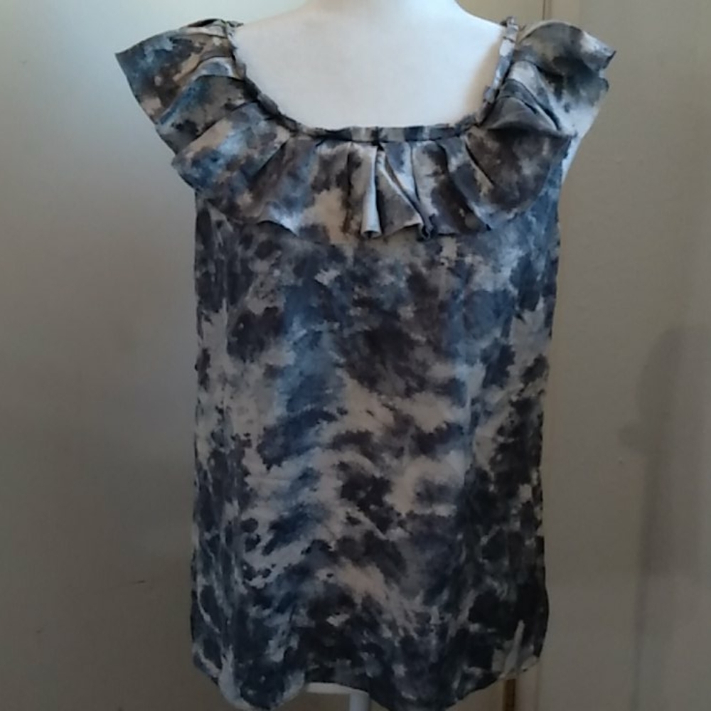 Banana Republic gray and tan ruffled blouse sz S